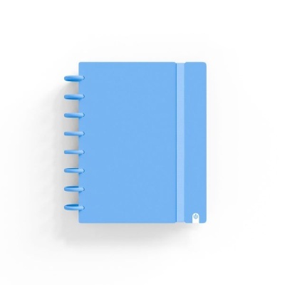 Caderno azul com argolas e elástico para fechamento