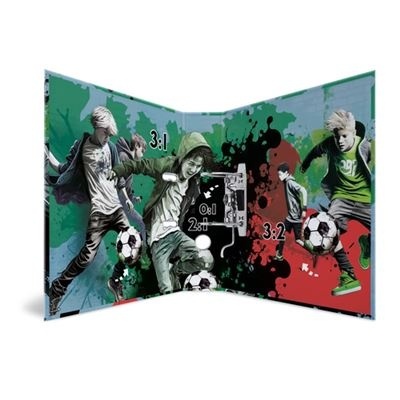 Placa de jogo de futebol de dardos colorida com ilustrações de jovens jogadores