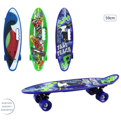 Três skates coloridos para crianças com gráficos e texto 'FAST TRACK', medindo 59 cm