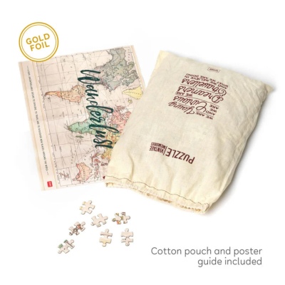 Puzzle Wanderlust em madeira com saco de algodão branco e cartaz de mapa