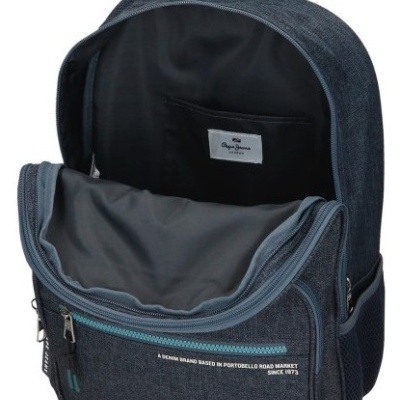 Mochila azul escura estilo ganga com vários compartimentos abertos