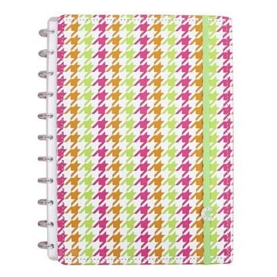 Caderno A5 com capa padrão pied de poule colorida e elástico amarelo