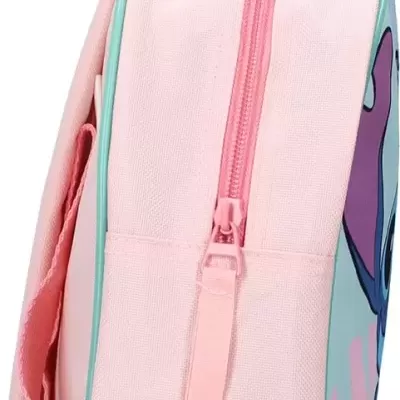 Mochila infantil rosa com fecho e alça, padrão colorido lateral.