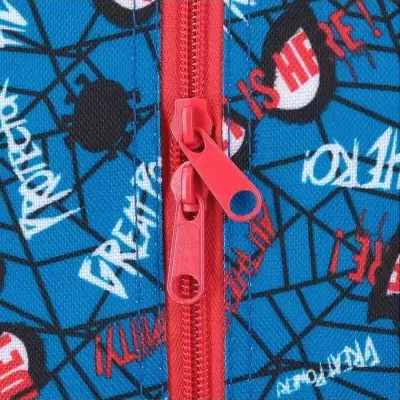 Fecho de correr vermelho em tecido azul com padrão gráfico e texto colorido