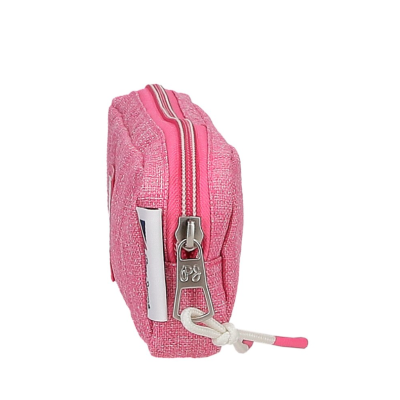 Necessaire cor-de-rosa com fecho prateado e textura texturizada visível de lado