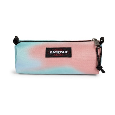 Estojo escolar azul e rosa com fecho preto e etiqueta EASTPAK.