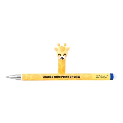 Caneta amarela com padrão de girafa e clip em forma de cabeça de girafa sorridente