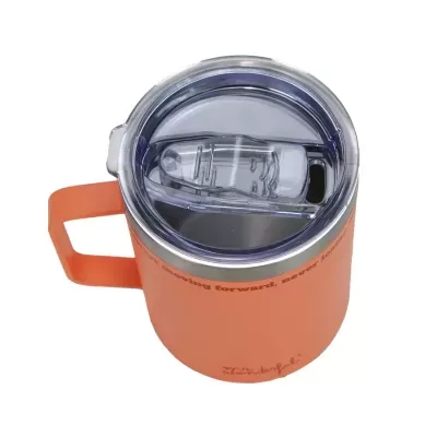 Caneca térmica laranja com pega e tampa transparente