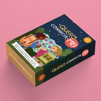 Caixa de jogo com ilustração de duas crianças, texto QUERO CONHECER ME! e URL www.thehappyplanet.com
