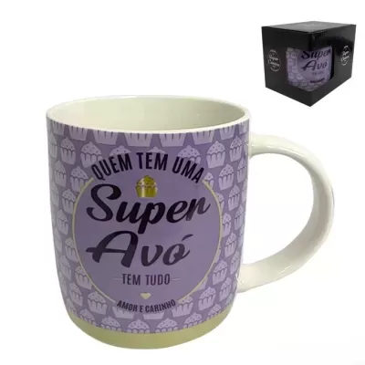 Caneca lilás com padrão de cupcakes e texto dedicado a uma avó