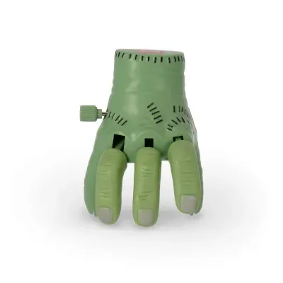 Brinquedo mão Frankenstein verde com manivela lateral