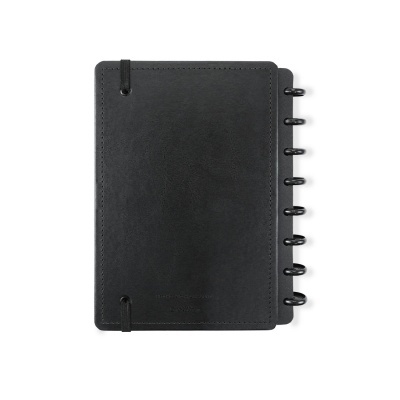 Caderno ou agenda com capa de pele preta e argolas pretas na lateral