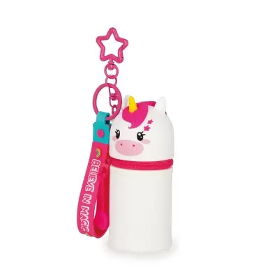 Estojo unicórnio branco com fecho rosa, chaveiro estrela rosa e tira com texto Believe in Magic.