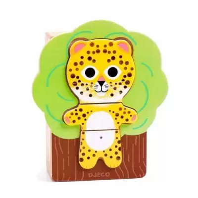 Quebra-cabeças em madeira de leopardo amarelo com fundo de árvore