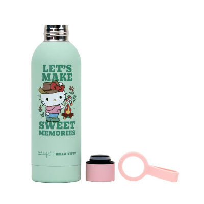 Garrafa térmica verde claro com personagem Hello Kitty e texto LETS MAKE SWEET MEMORIES