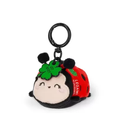 Chaveiro de peluche joaninha vermelho e preto com trevo verde