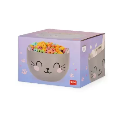 Caixa roxa com rosto de gato cinzento e objetos coloridos dentro