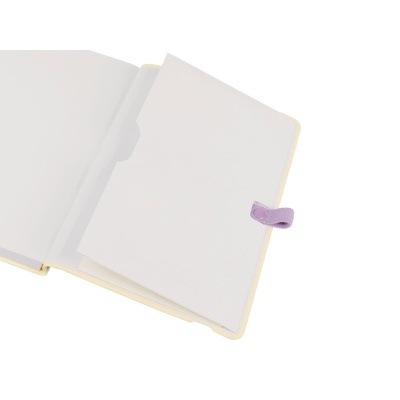 Livro aberto com página branca e fecho lilás
