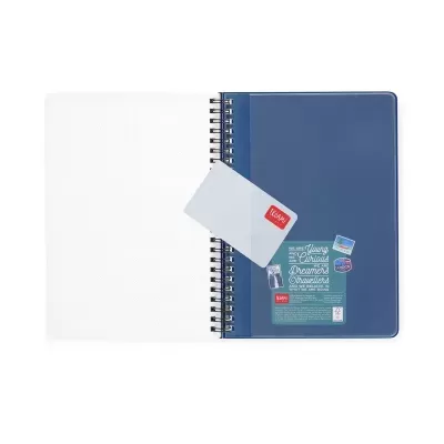 Caderno espiral azul com cartão labfit branco e etiqueta azul