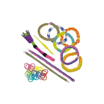 Conjunto colorido de pulseiras e elásticos entrelaçados