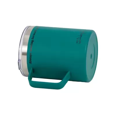 Caneca térmica verde com tampa e frase escrita