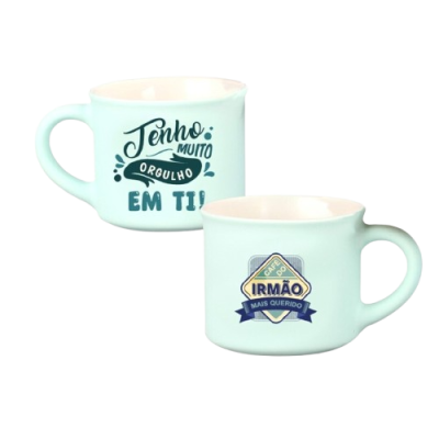 Duas canecas azul claro com frases em português escritas