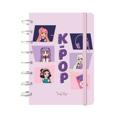 Caderno rosa claro com desenhos de personagens e texto K-POP.