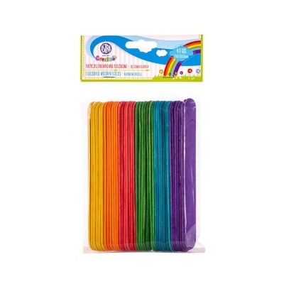 Pacote de paus de madeira coloridos da marca ASTRA com embalagem clara e cartaz colorido