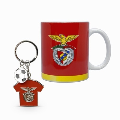 Caneca do SL Benfica vermelha com alça branca e porta-chaves de camisola vermelha com bola de futebol