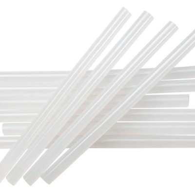 dez varetas de cola quente brancas