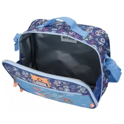 Mala escolar azul e roxa com padrão de personagens coloridos e interior cinza aberta