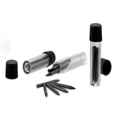 Minas de lápis de carvão pretas em tubos plásticos transparentes com tampas pretas