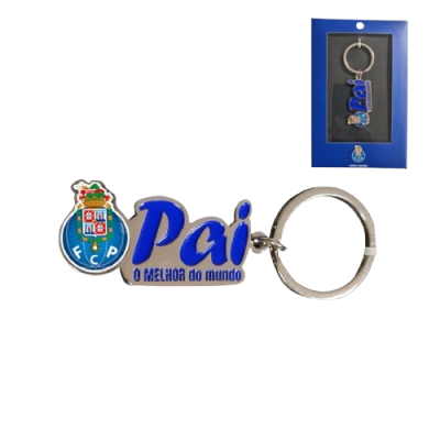 Porta-chaves metálico F.C. Porto azul e branco com texto, em embalagem azul.