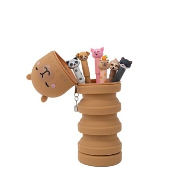 Estojo castanho em forma de ursa com canetas de animais