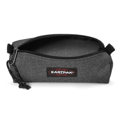 Estojo escolar cinzento da marca EASTPAK com fecho preto aberto.