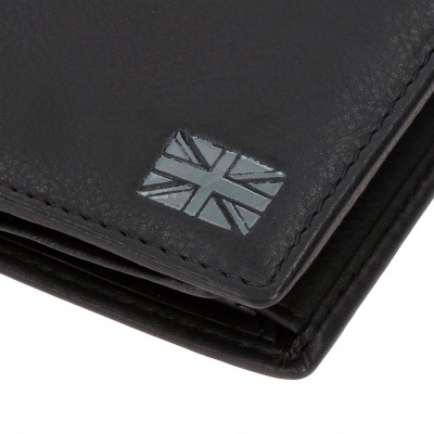 Carteira preta de pele com bandeira UK cinza no canto