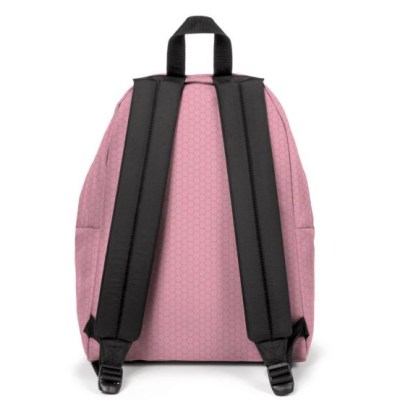 Mochila rosa com padrão hexagonal e alças pretas vista de costas