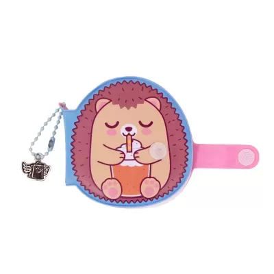 Bolsa ou carteira com ilustração de ouriço a beber batido