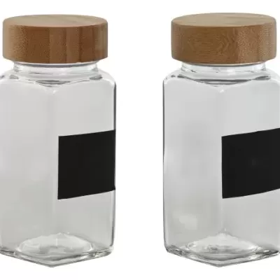 Dois frascos de vidro com tampa de madeira e etiqueta preta