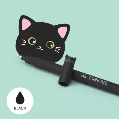 Caneta preta com decoração de gato e texto BE CURIOUS
