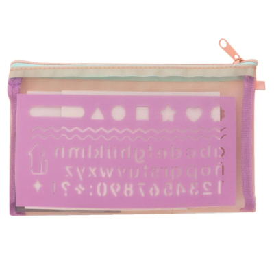 Estojo transparente rosa com fecho e régua stencil violeta