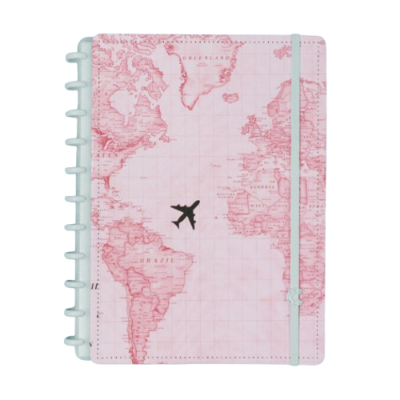 Caderno rosa com mapa-mundo e avião preto na capa, elástico cinzento
