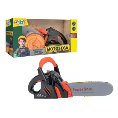 Brinquedo motosserra preto e laranja na embalagem com imagem de criança e texto MOTOSEGA