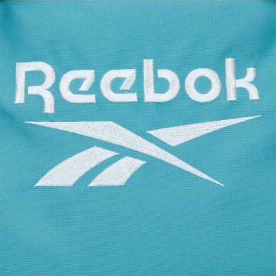 Logótipo Reebok bordado em tecido azul