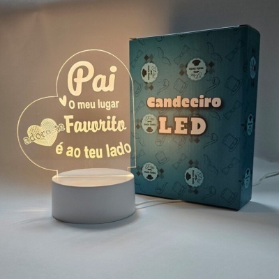 Candeeiro LED em forma de coração com texto para pai iluminado e embalagem ao lado