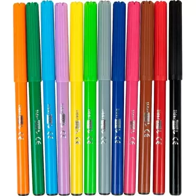 Marcadores de feltro coloridos alinhados sobre fundo branco