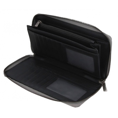 Carteira preta com fecho e vários compartimentos aberta