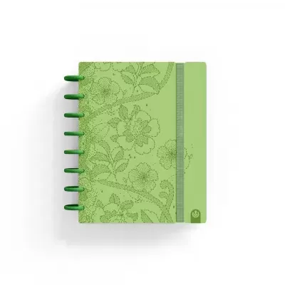 Caderno verde com padrão floral, argolas e faixa elástica