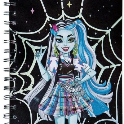 Caderno com capa preta, teia de aranha e personagem de desenho animado colorida