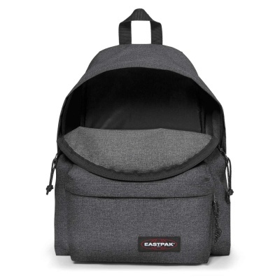Mochila cinzenta escura com bolso frontal e etiqueta EASTPAK